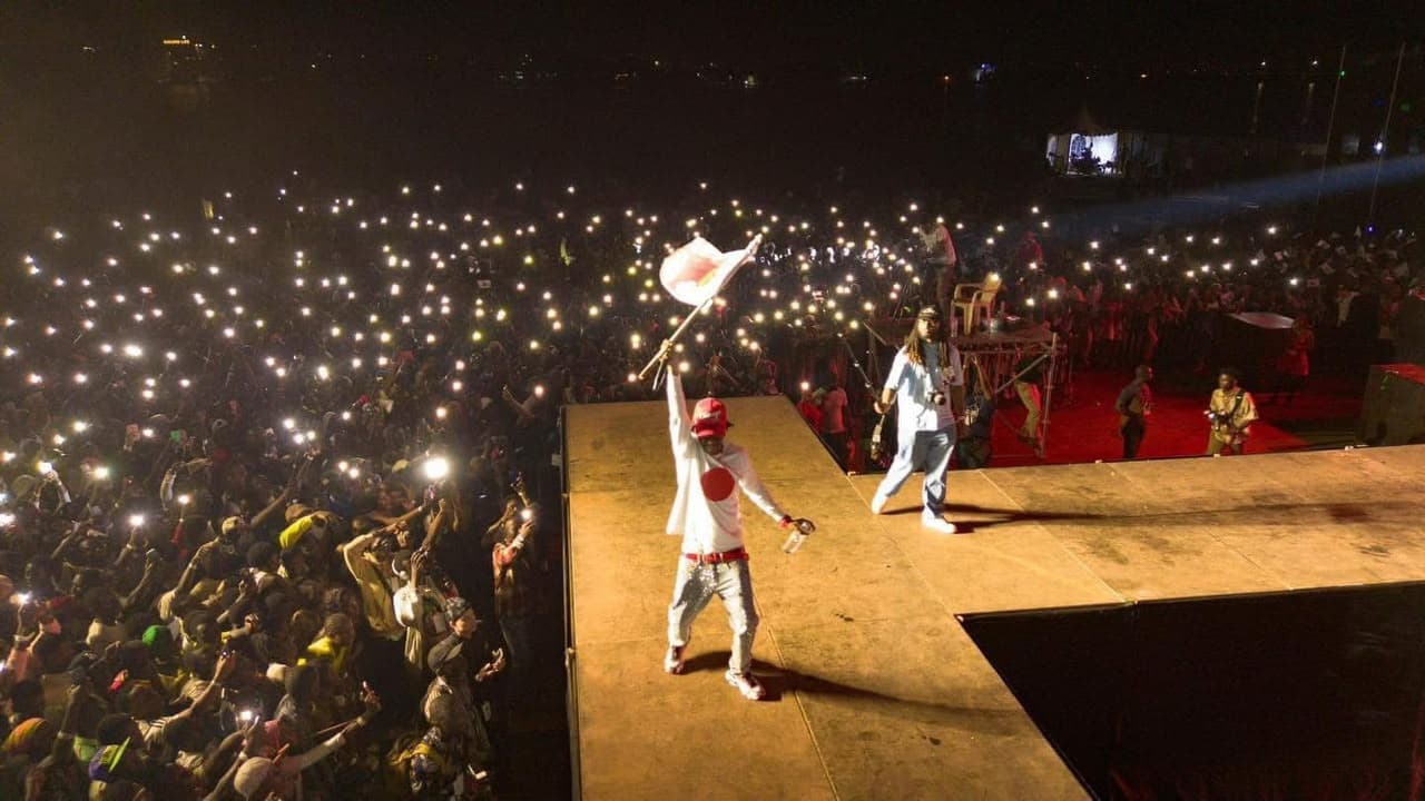 YACOU B OG — Place du Cinquantenaire — photo de concert
