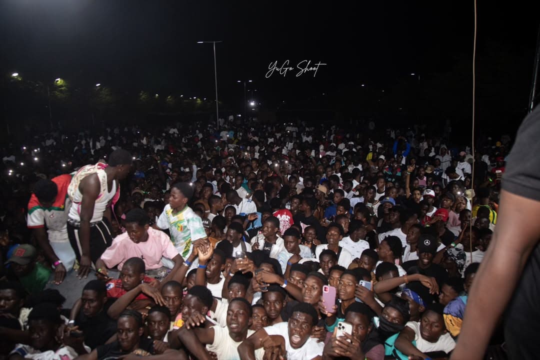 MS2 — Stade 26 Mars esplanade — concert photography