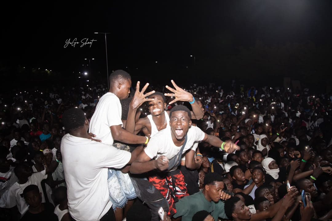 MS2 — Stade 26 Mars esplanade — concert photography