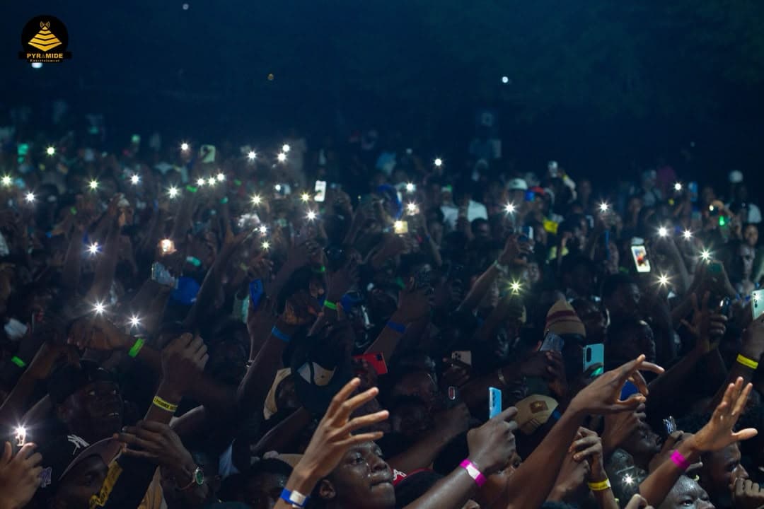MS2 — Stade 26 Mars esplanade — concert photography
